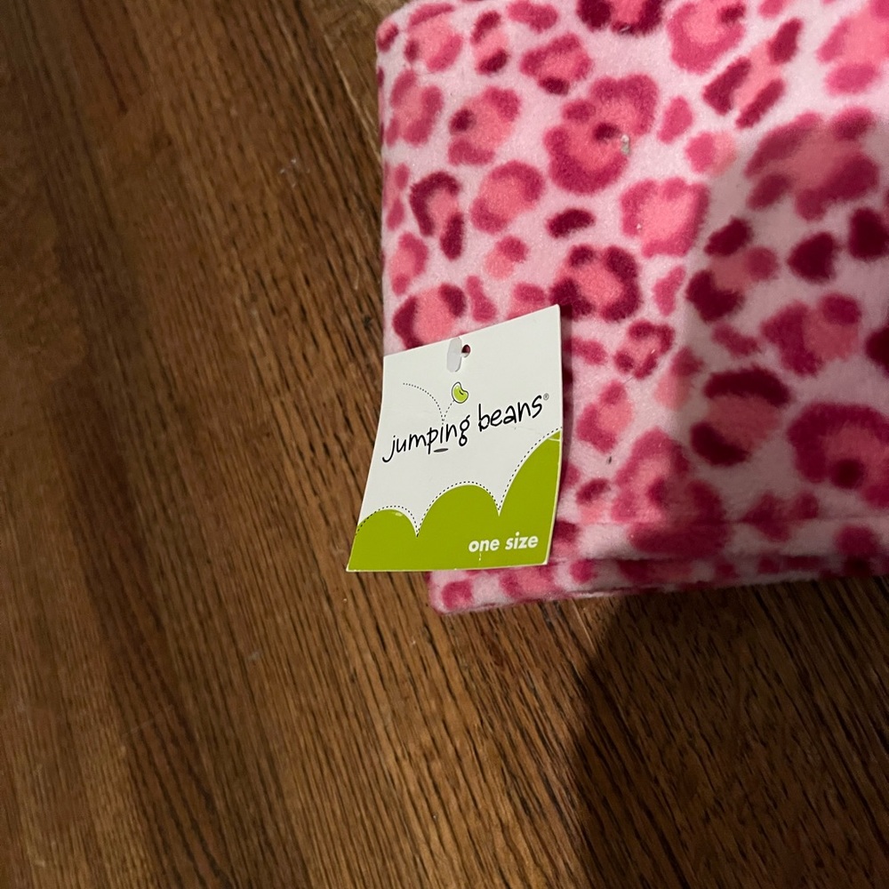 Pink Leopard Scarf, NWT - Picture 4 of 4